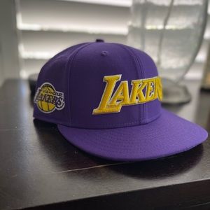 Lakers Snapback Hat! Purple and Gold. New! Fits all!